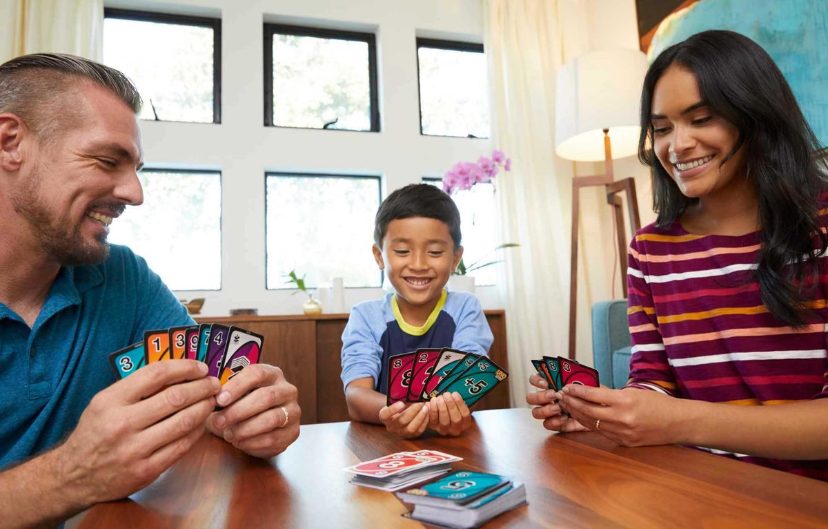 Mattel Games UNO Card Game, Ages 7+, 2-10 Players